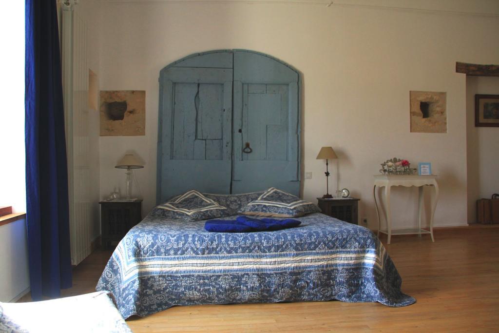 Chambres D'Hotes Le Val De La Garenne Senouillac Zimmer foto